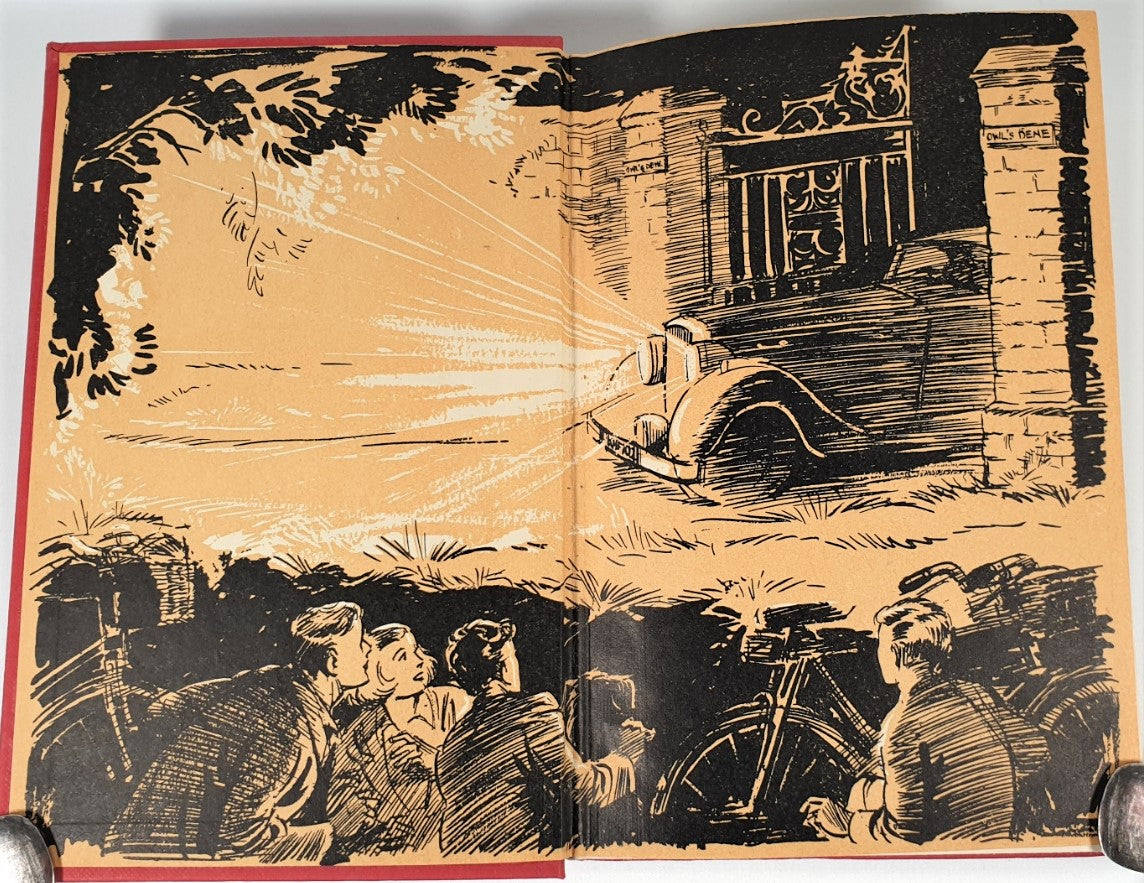 Blyton, Enid - Five Get Into Trouble (First Edition 1949)