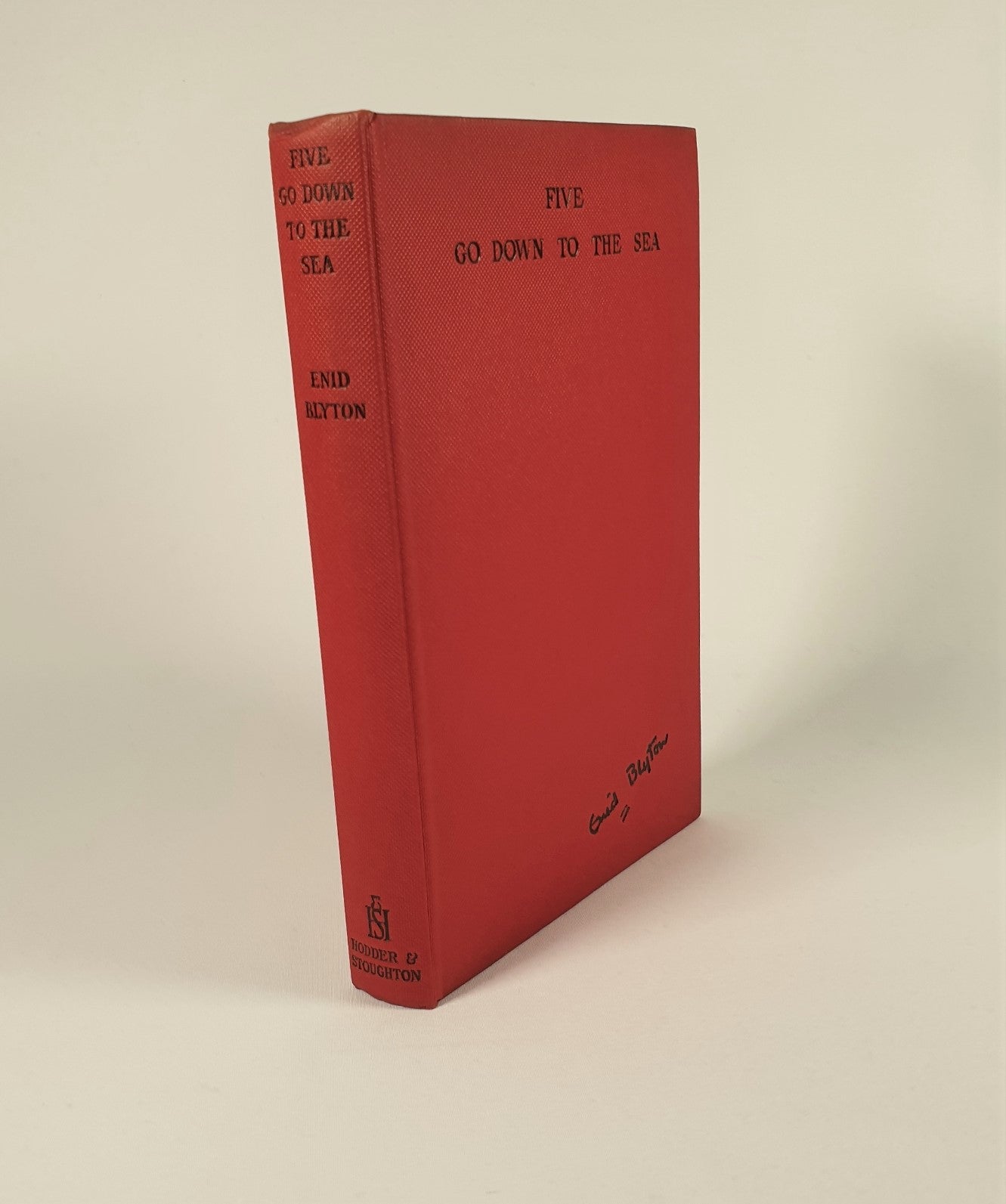 Blyton, Enid - Five Go Down To The Sea (First Edition 1953)
