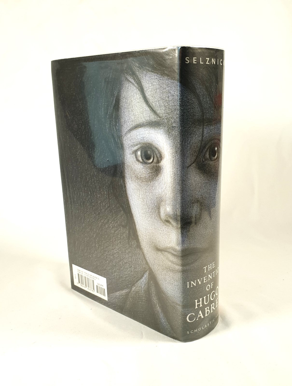 Selznick, Brian - The Invention of Hugo Cabret (Signed)